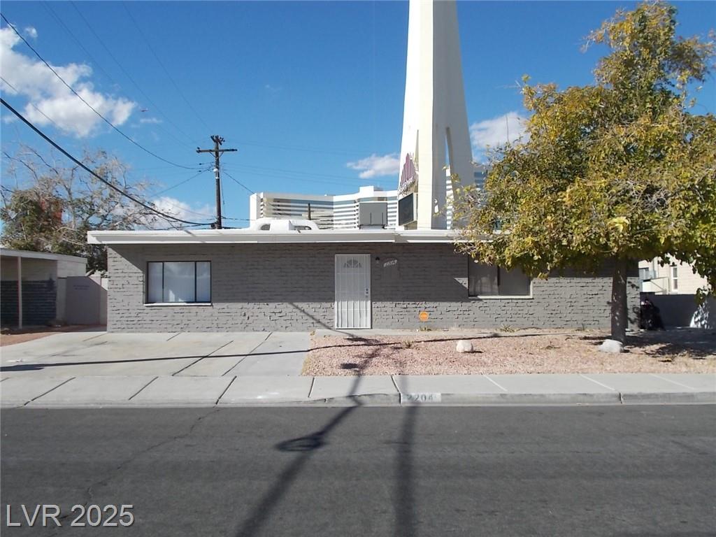 2204 Santa Clara DR