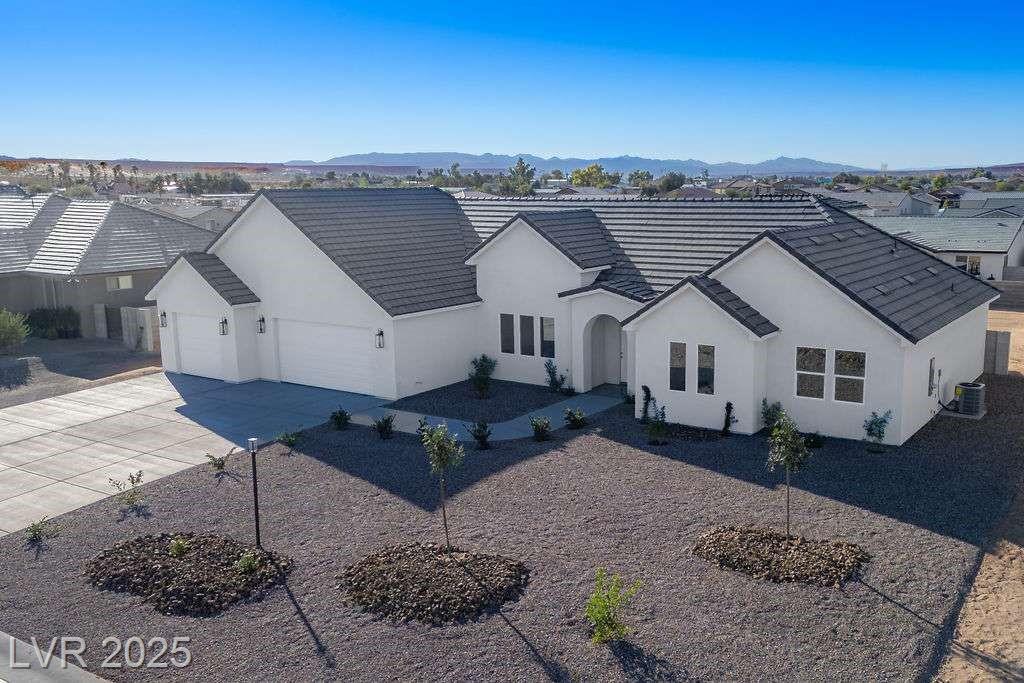 1573 Heights DR