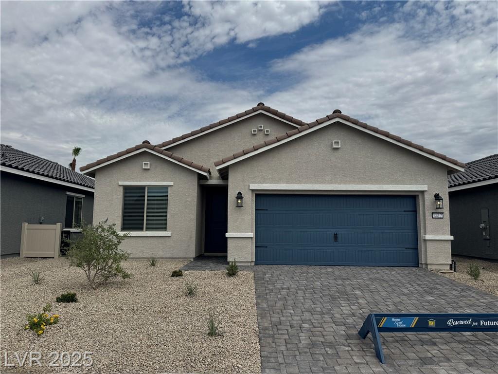 3220 Lunar Crater ST