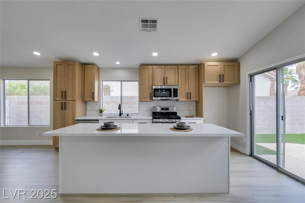 10224 Anoka AVE