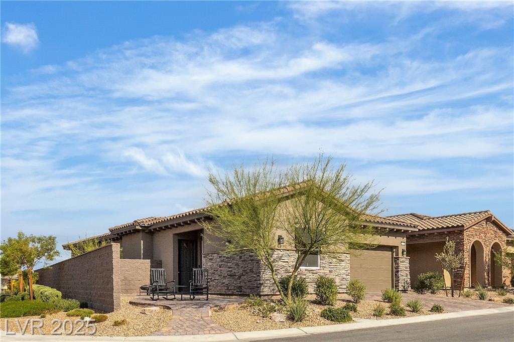 120 Ibiza Lake DR