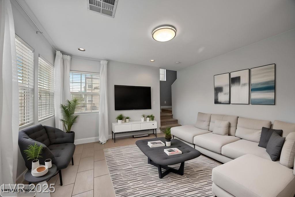 9052 Captivating AVE