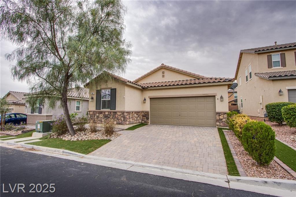 9265 Valley Betica AVE