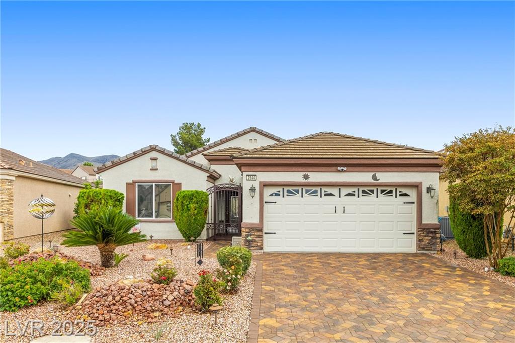2544 Solera Sky DR