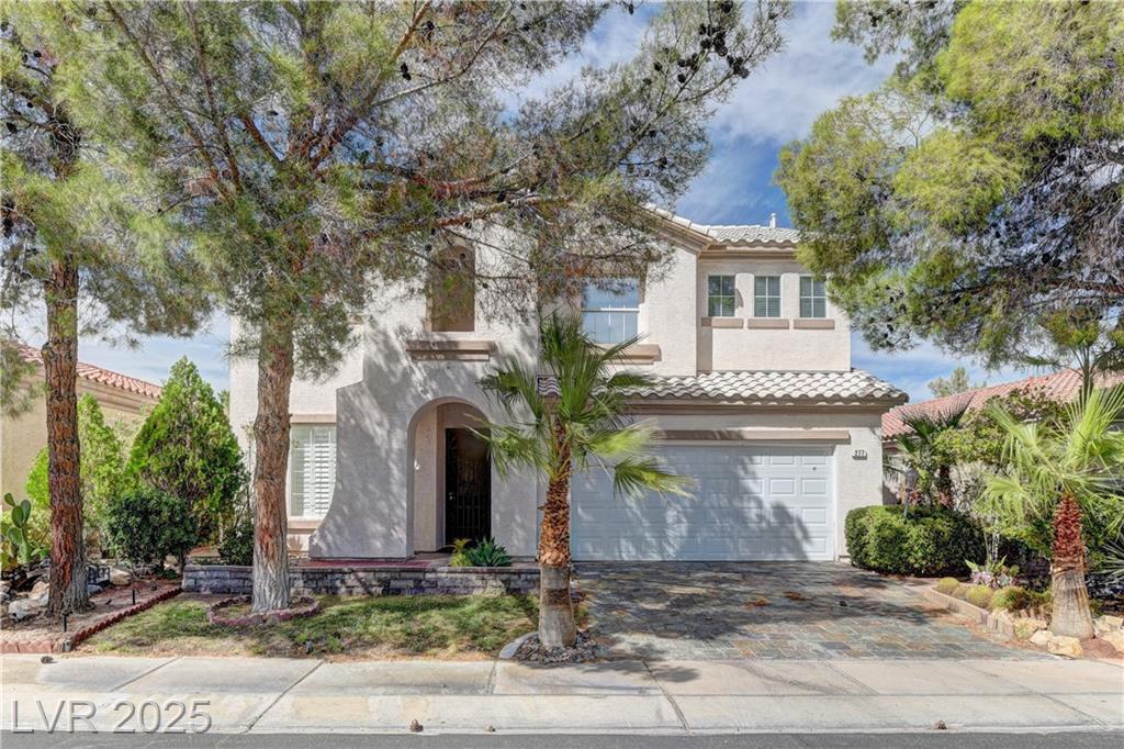 277 LAKEWOOD GARDEN DR