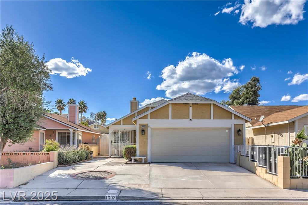 1603 Teardrop ST