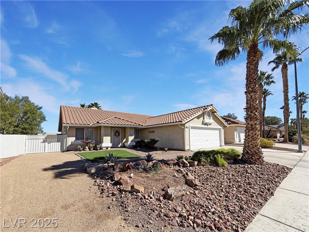 854 Coral Cottage DR