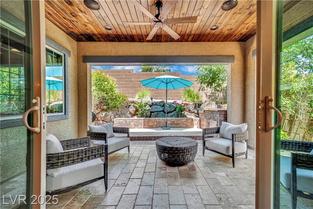 333 Mandarin Hill LN