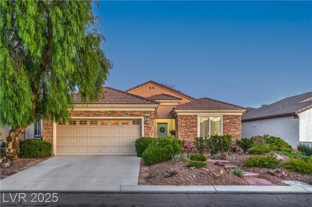 2467 Moonlight Valley AVE