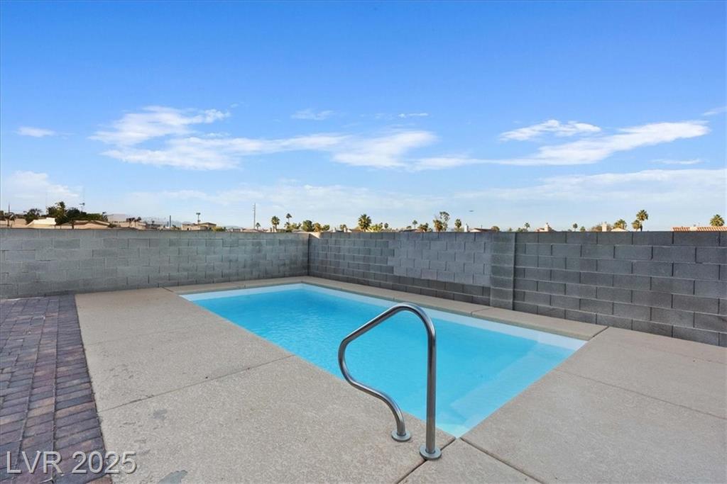 2150 Running River RD