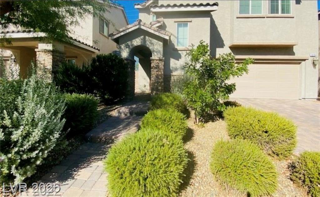 1070 Fish Pond AVE