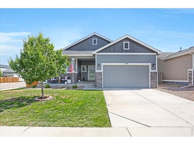 2004 Saddleback Dr