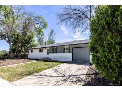 1742 Countess Ct