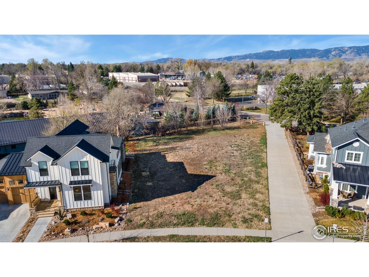 747 Peregoy Farms Way