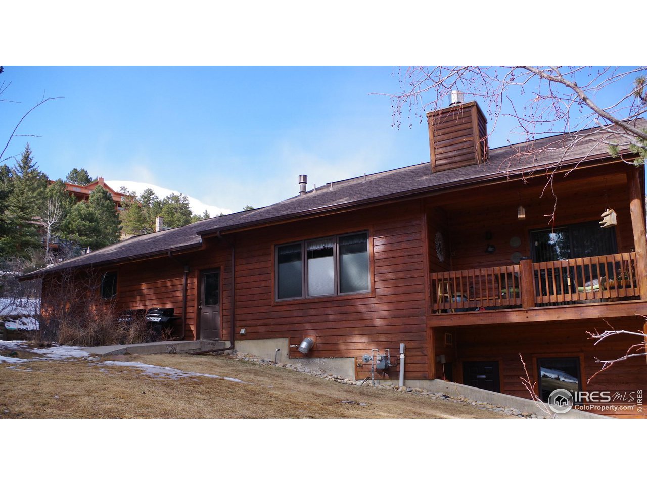 2120 Fall River Rd