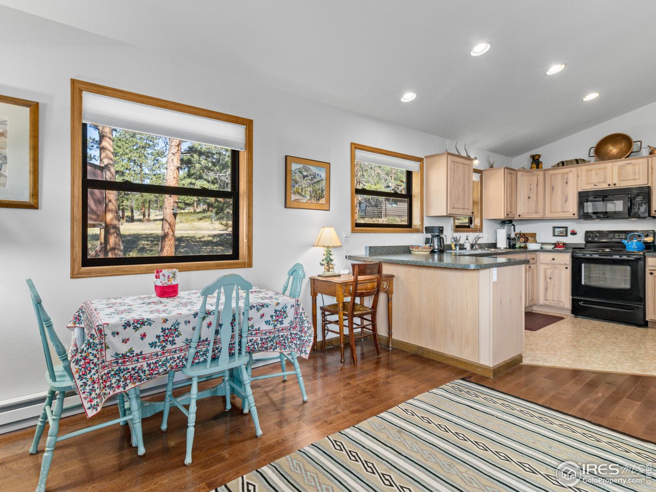 725 Upper Larkspur Ln