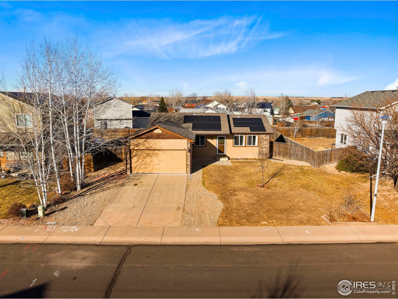 303 W Juneberry St