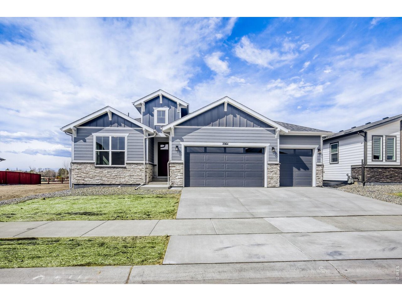 2064 Dusk Ct