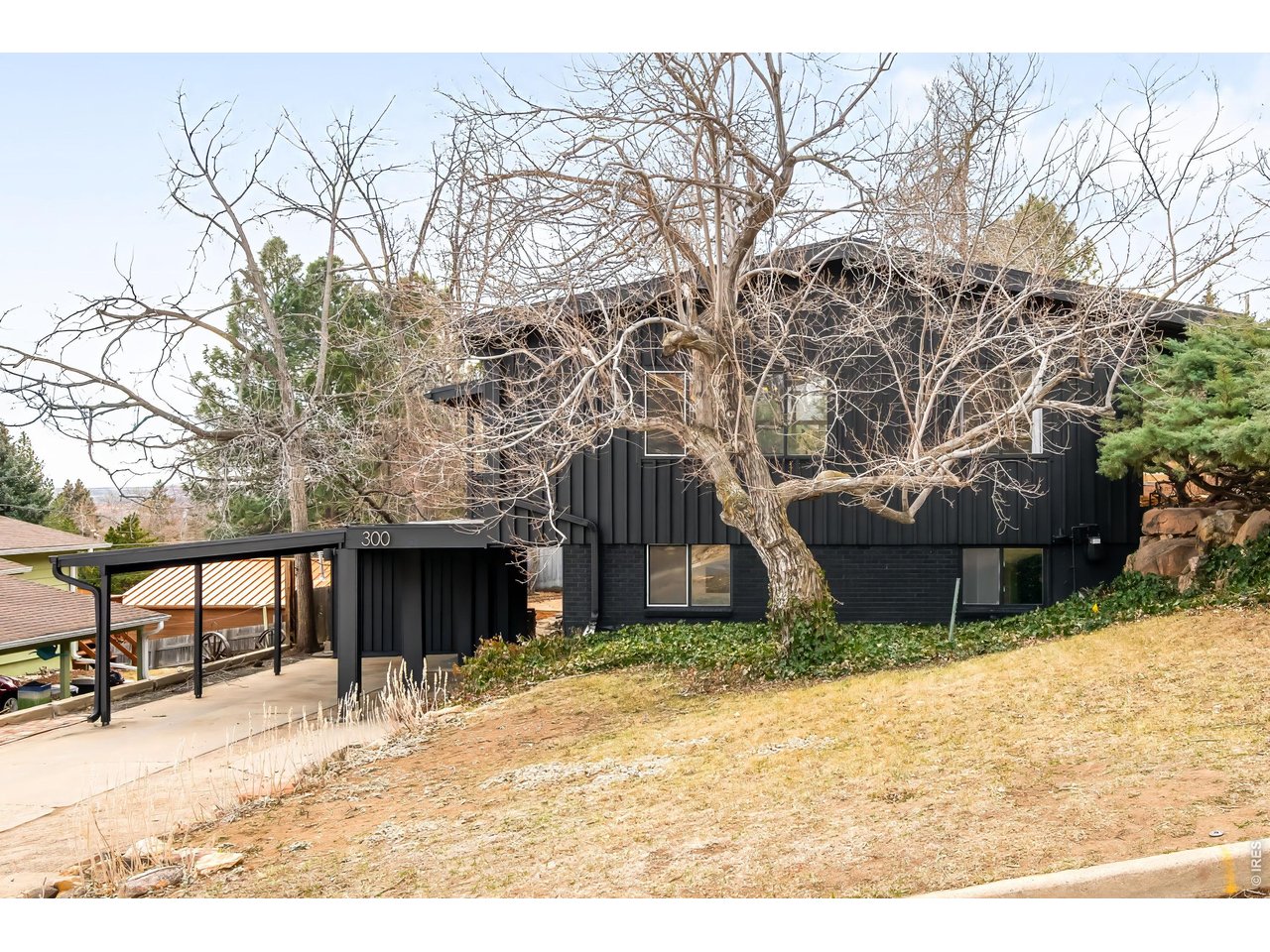 300 Forest Ave