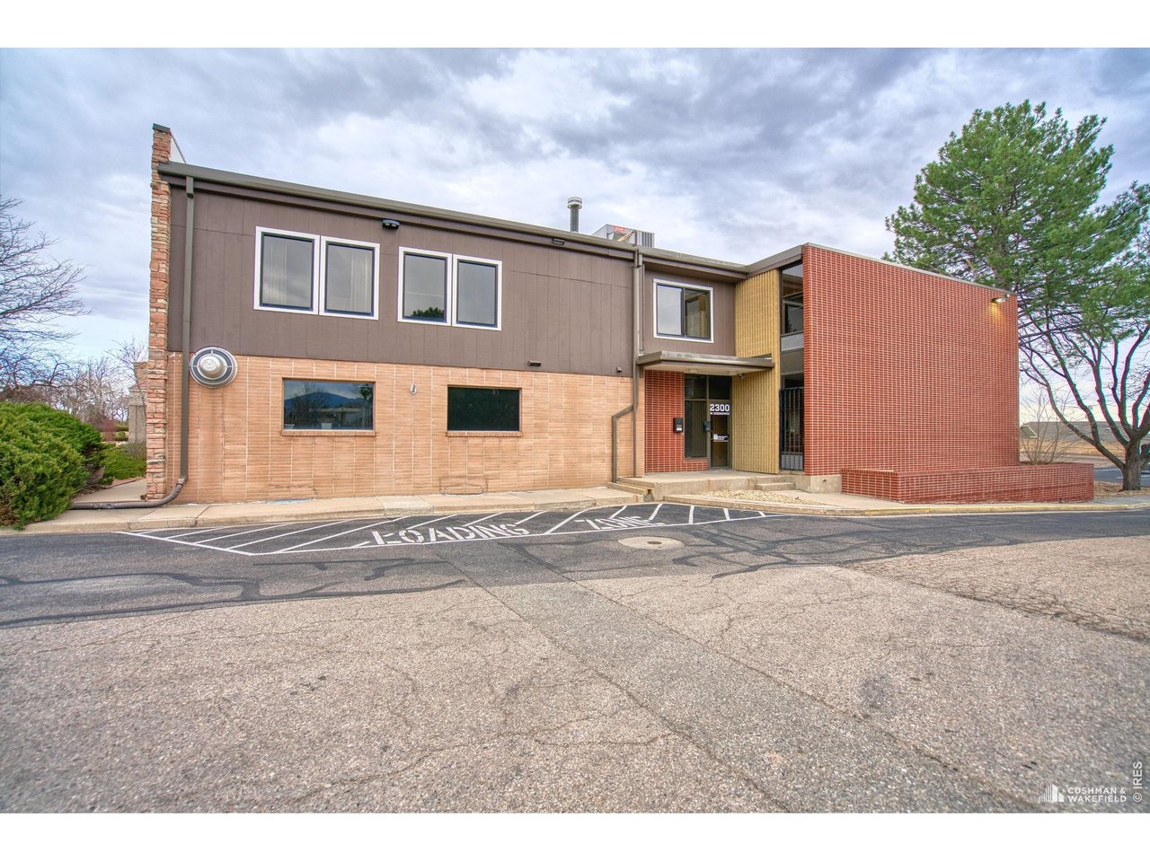 2300 W Eisenhower Blvd
