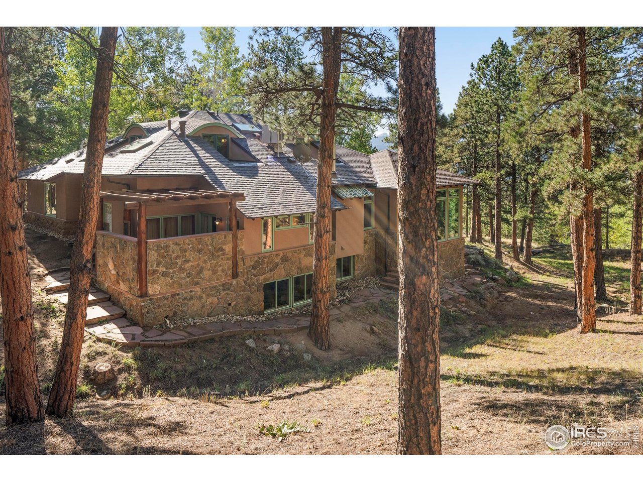 121 Leonards Rd