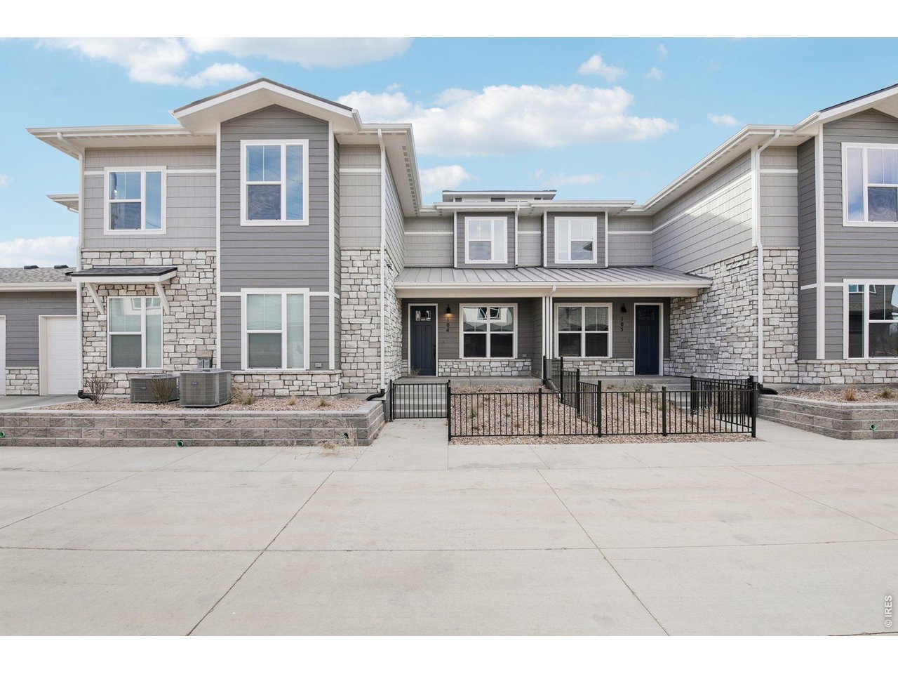 410 High Point Dr