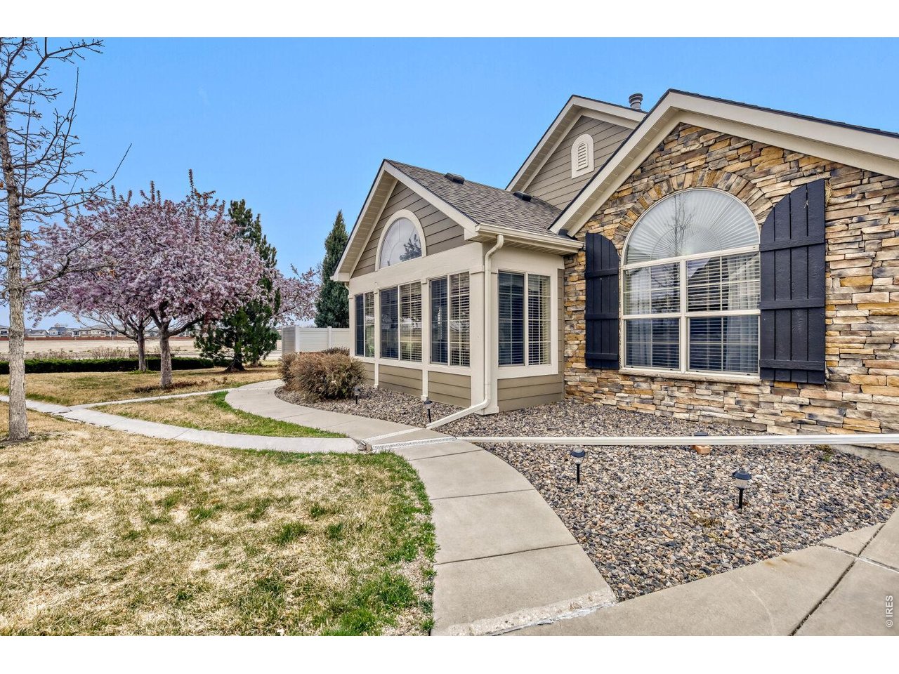2473 Santa Fe Dr