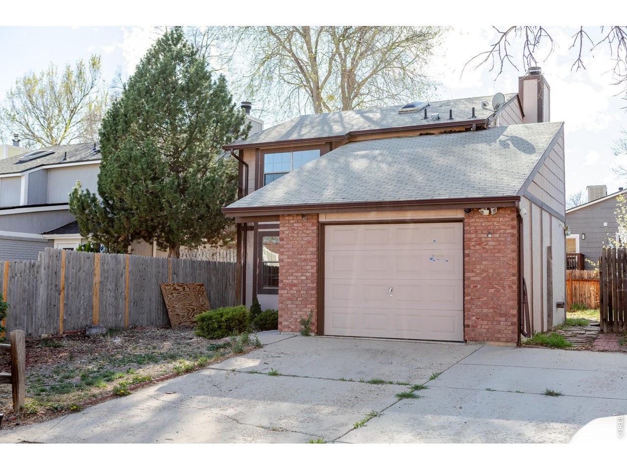 1345 Dogwood Ln
