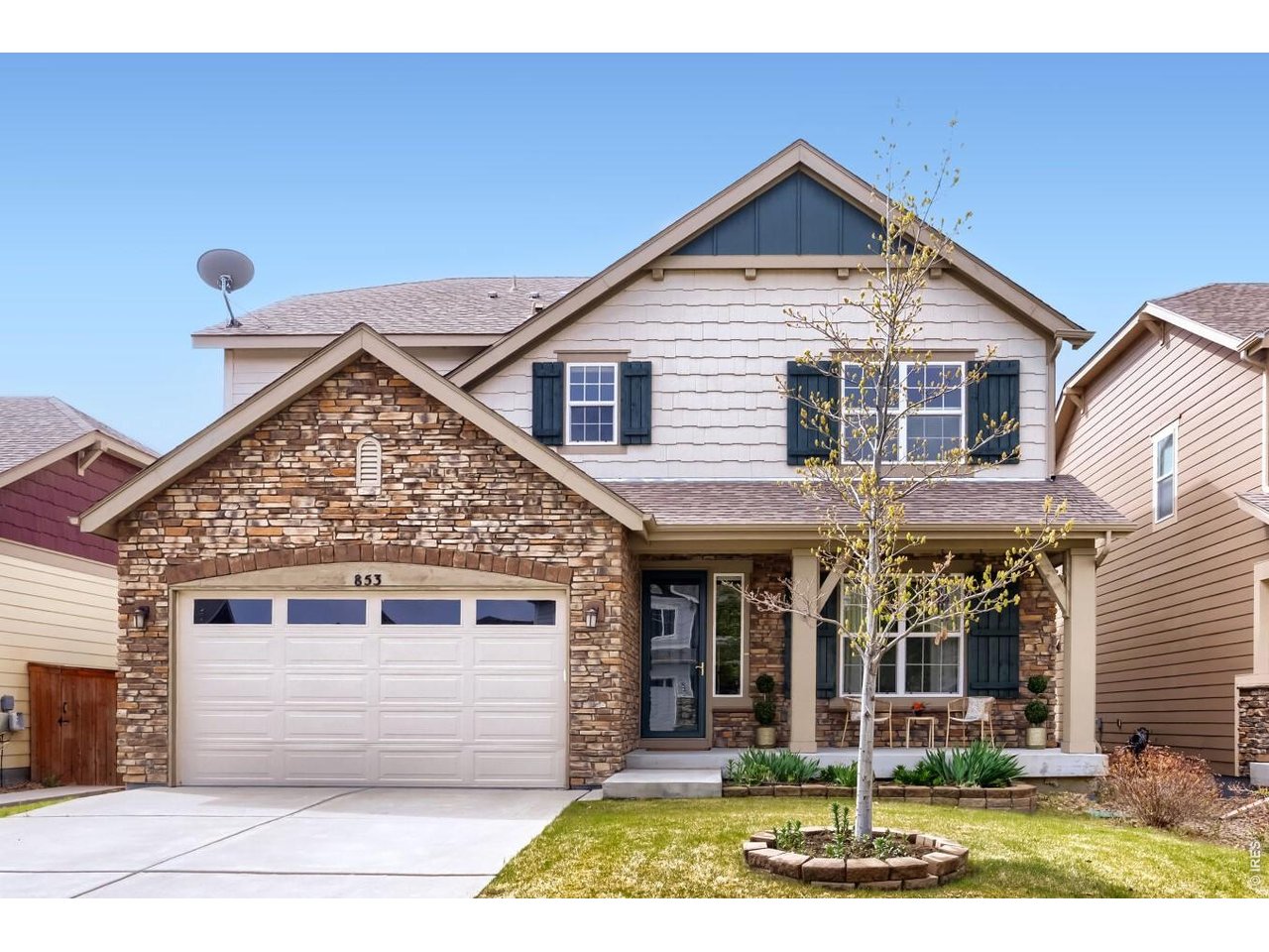 853 Jenny Ln