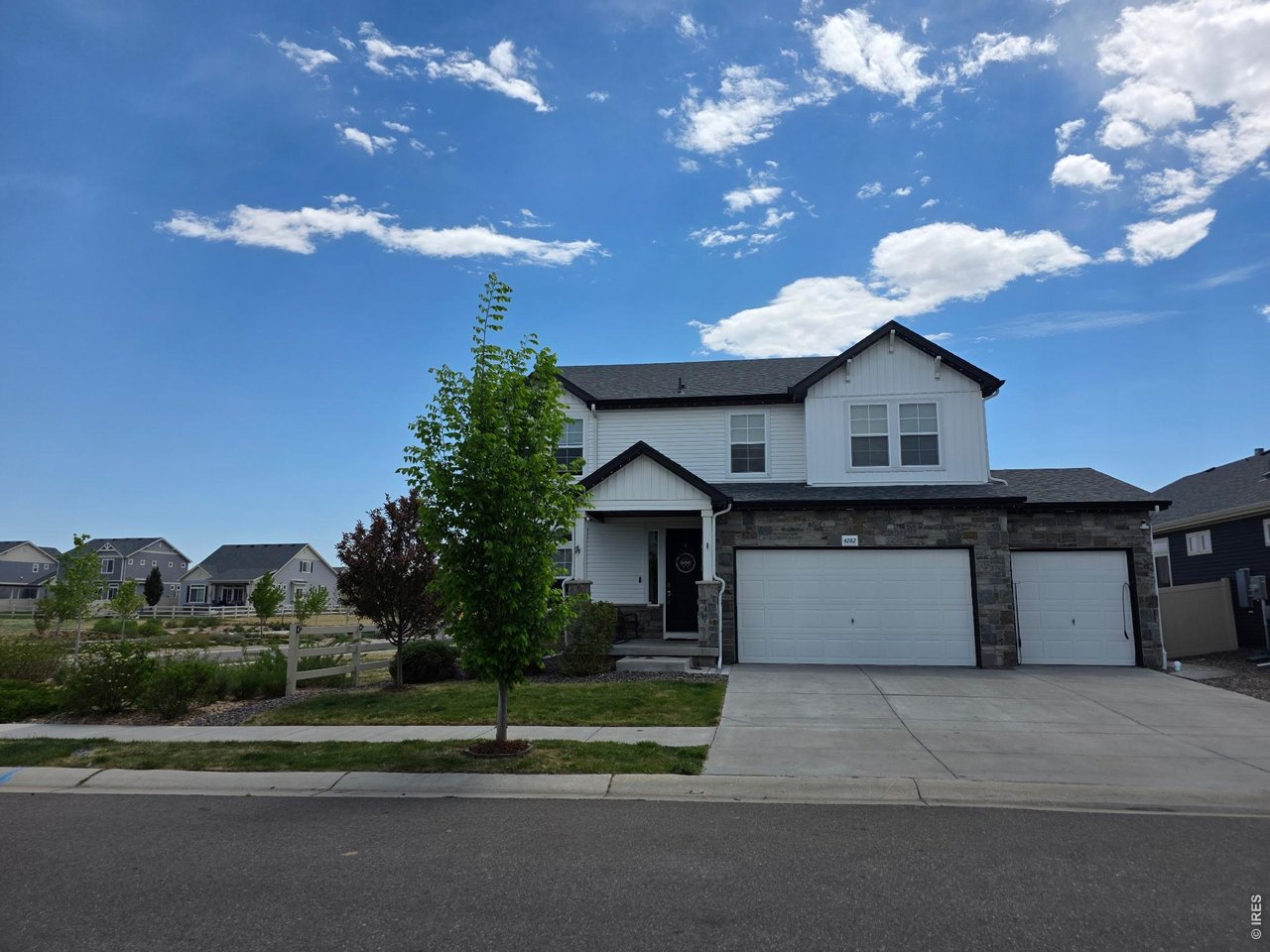 4282 Lacewood Ln