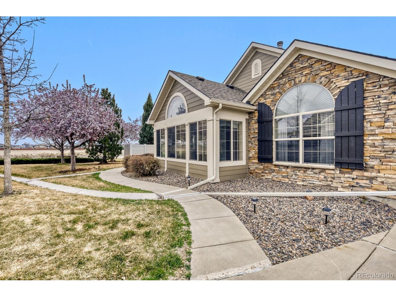 2473 Santa Fe Dr
