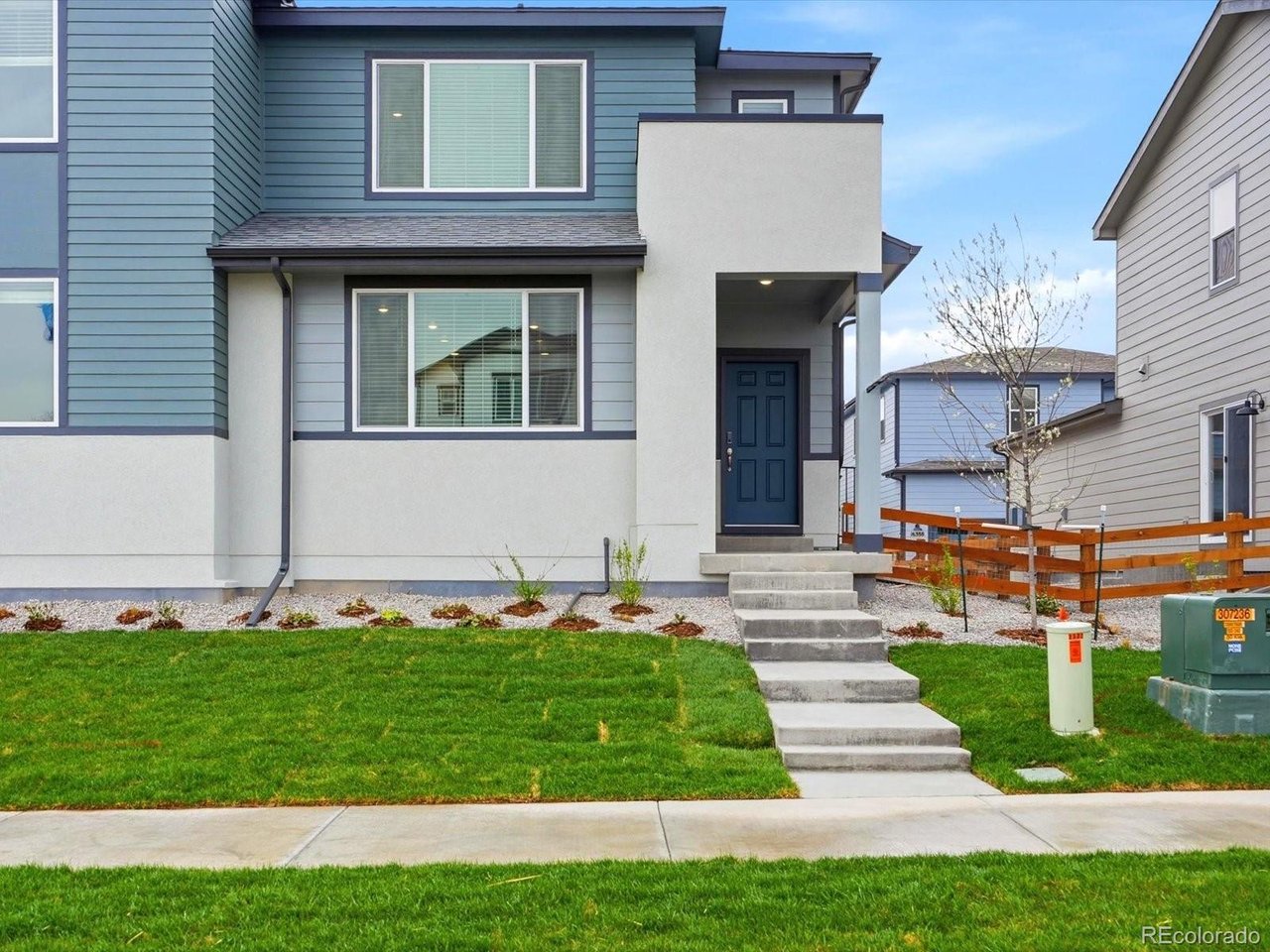 2232 E 164th Ave