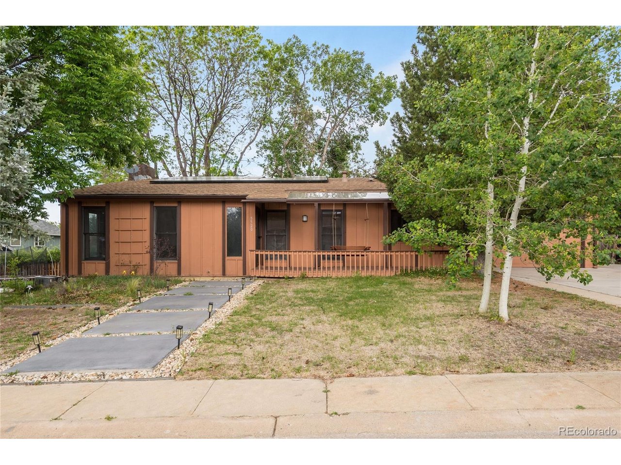 5520 Colt Dr