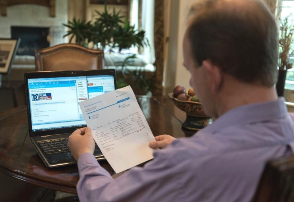murfreesboro rental property investor sitting in front of computer