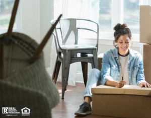 Gallatin County Woman with a Move-In Inspection Checklist