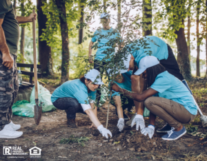 Chandler Volunteers Planting Trees