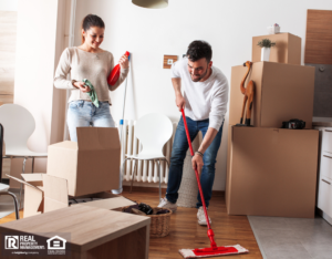 Oviedo Couple Moving out and Cleaning