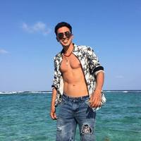 Jonathan 