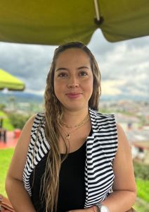 Roommate Alejandra buscando habitación en Cali