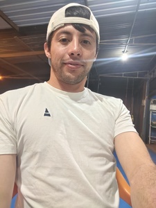 Roommate Elmer Mauricio  buscando habitación en 