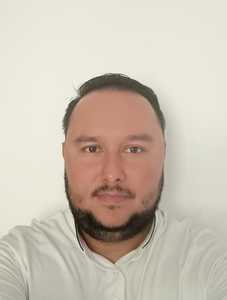 Roommate Luis buscando habitación en Envigado