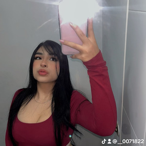 Roommate Luna Del Mar  buscando habitación en Medellín