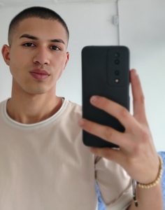 Roommate Santiago  buscando habitación en Medellín