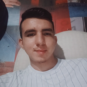 Roommate Fabián buscando habitación en Medellín