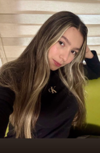 Roommate valentina