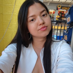 Roommate Yulissa Vanessa
