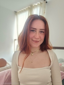 Roommate Victoria