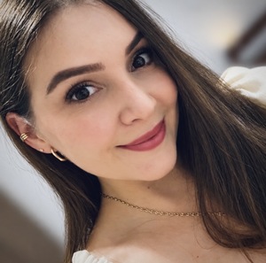 Roommate Daniela 