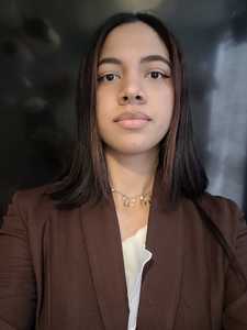 Roommate Oriana