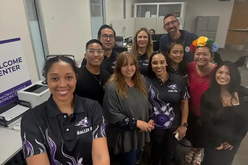 Tina King and group of participants